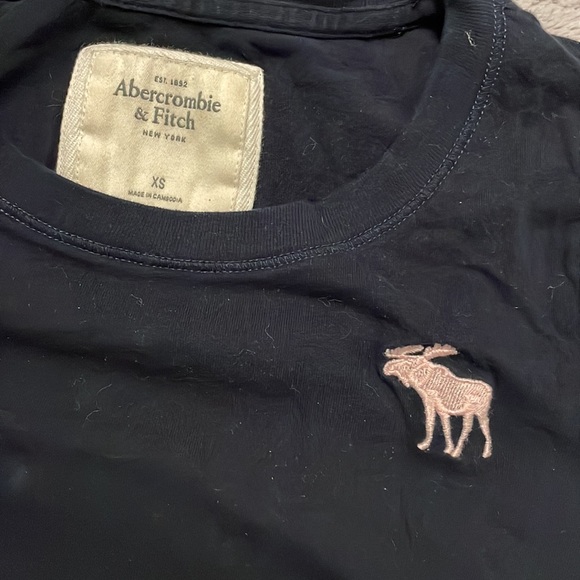 Abercrombie and fitch long sleeve shirt in navy with pink details - Picture 2 of 3